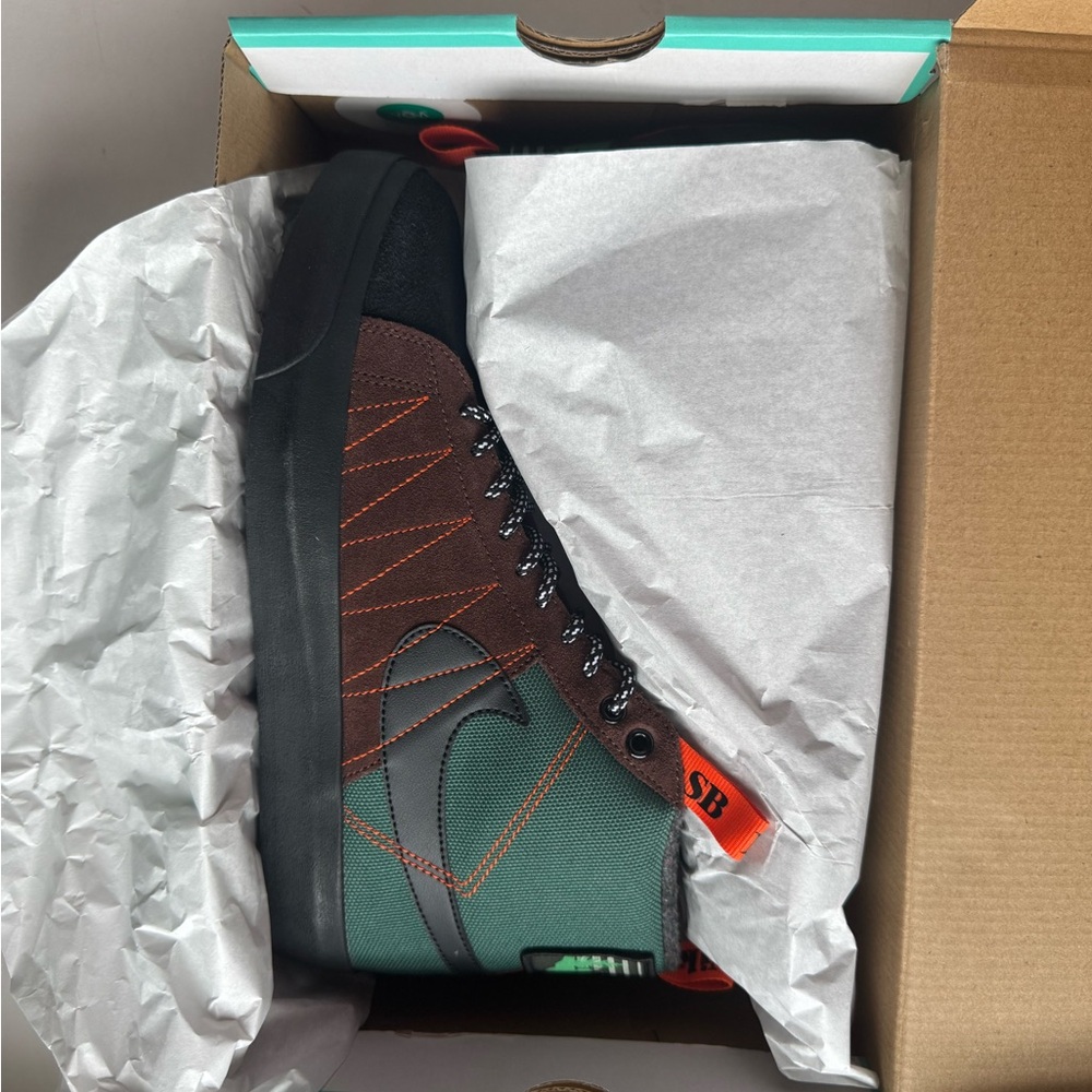 NIB Nike SB Zoom Blazer Mid Size 10 Women/8.5 Men - Picture 6 of 7